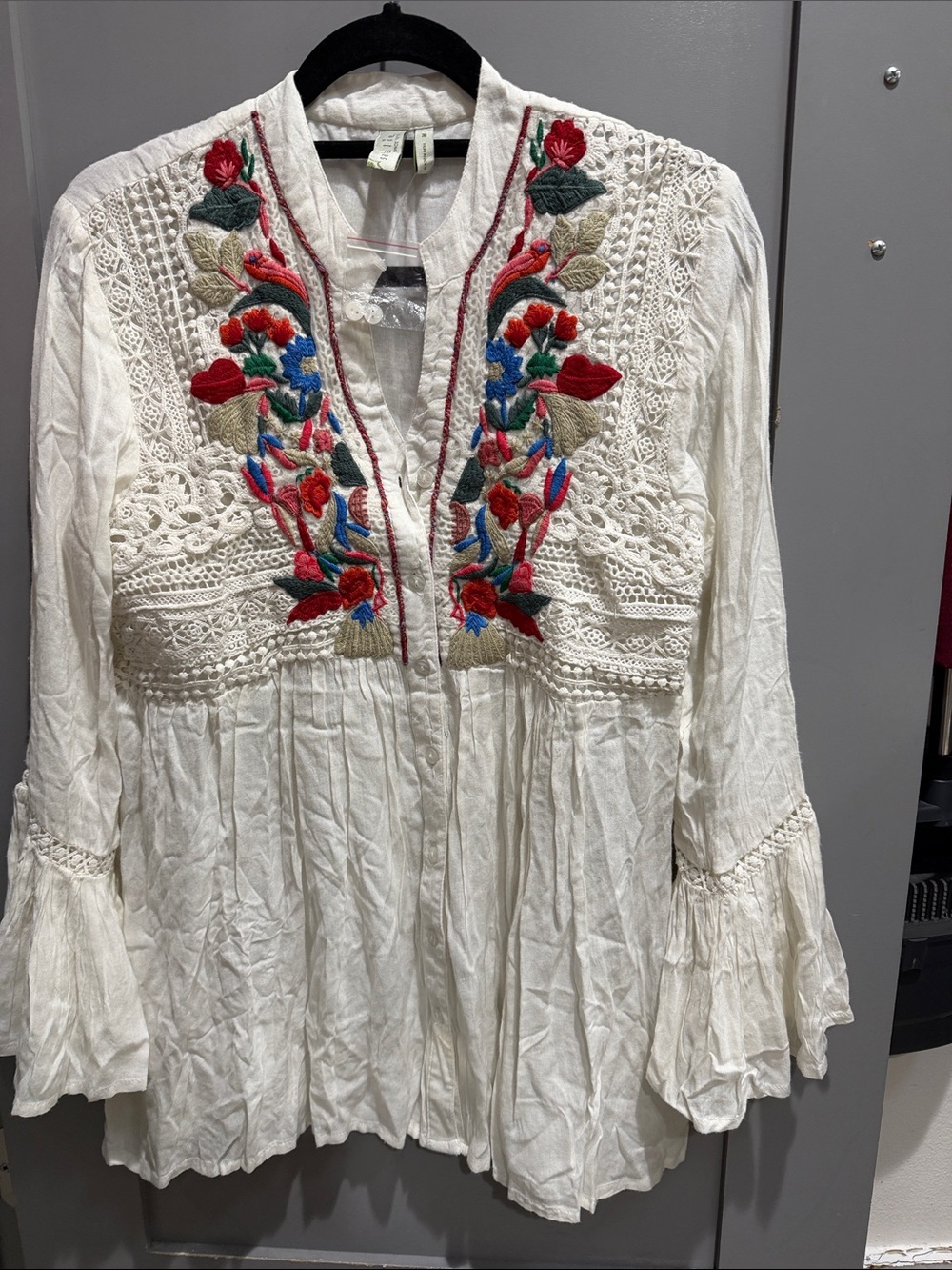 Sahalie Embroidered Crochet Lace Accent Boho Tunic Blouse M - NWT
